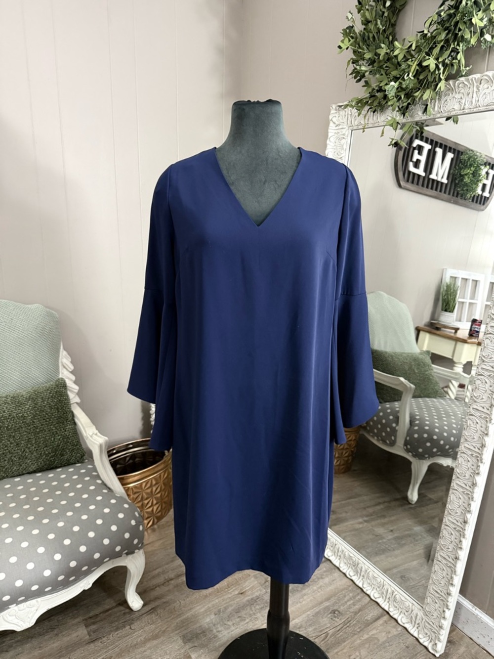 Trina Turk • Nico Ruffle Bell Sleeve Shift Dress - Picture 7 of 13